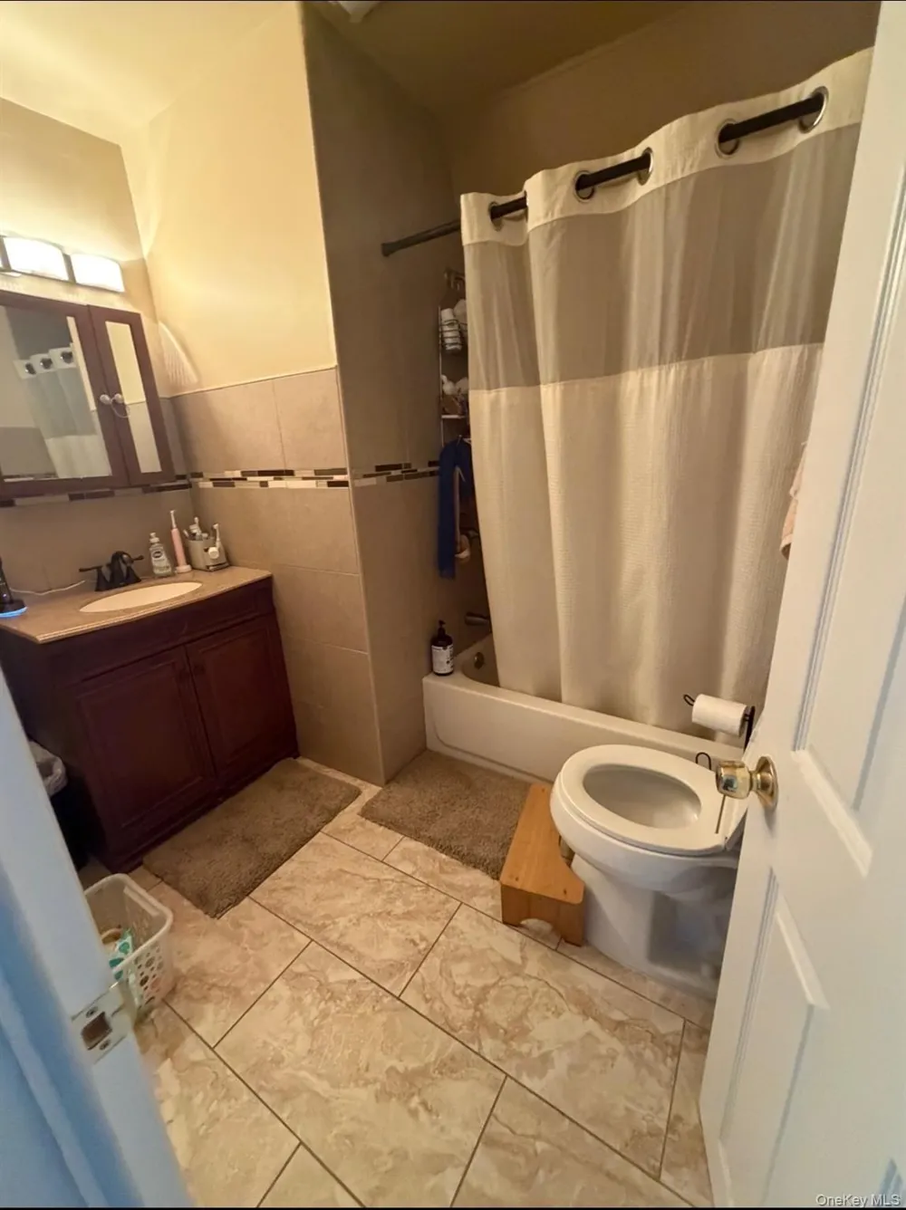 3158 Lincoln Avenue Oceanside, NY 11572