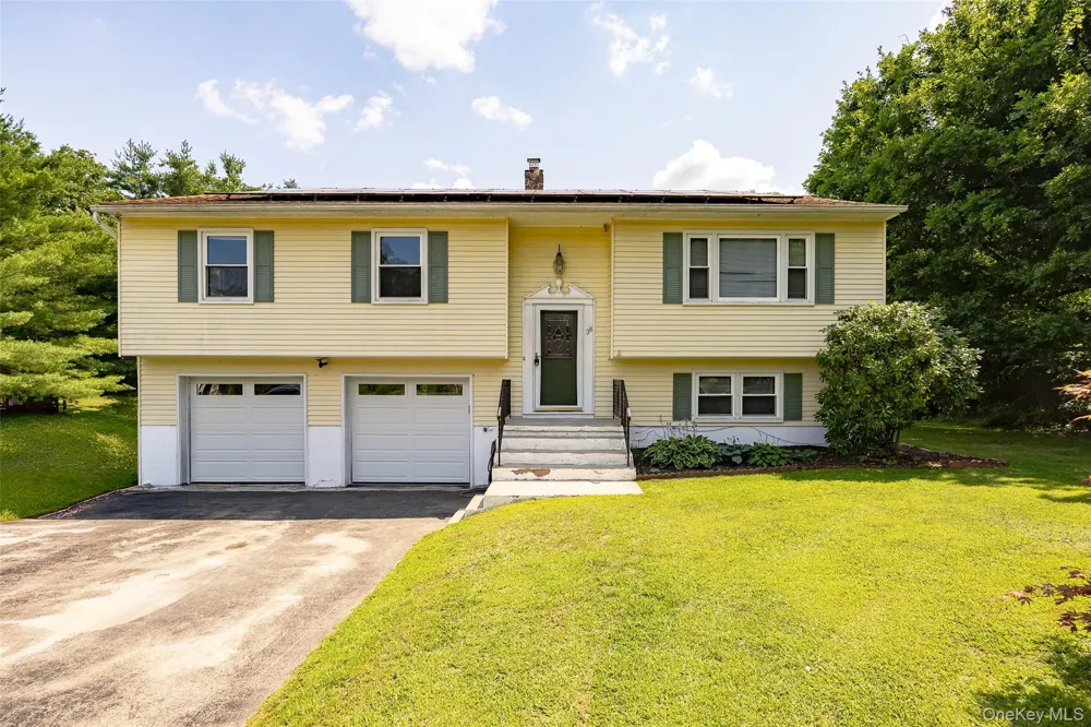 38 Forest Valley Road Pleasant Valley, NY 12569