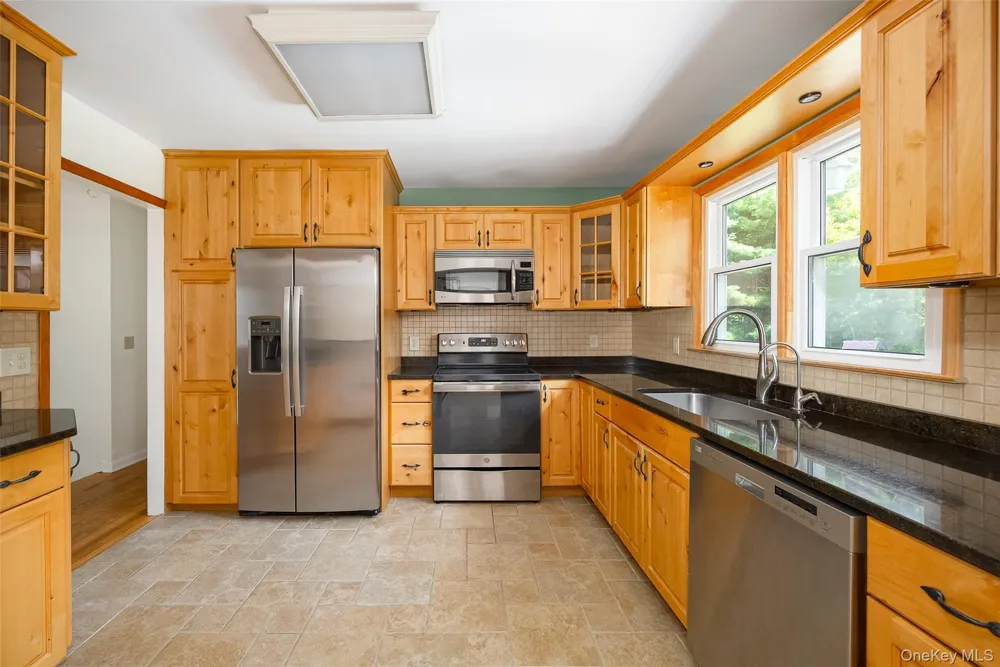 38 Forest Valley Road Pleasant Valley, NY 12569