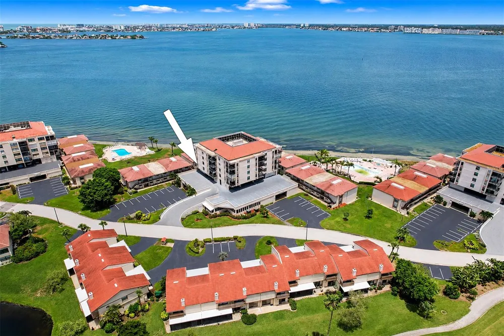 6145 SUN BOULEVARD #306 St Petersburg, FL 33715