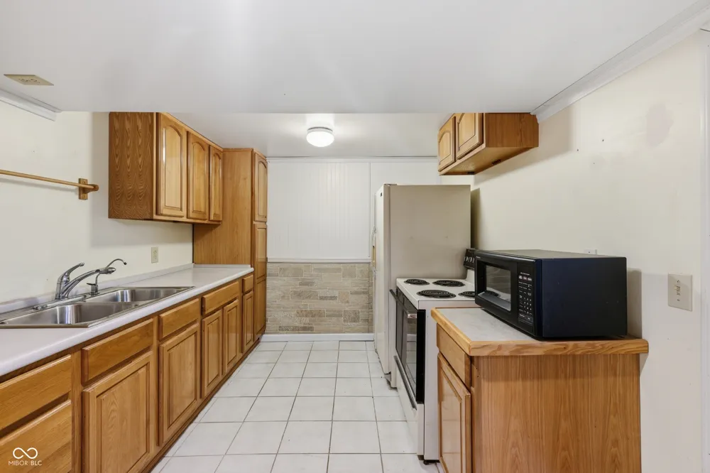 11983 Little Point Road Stilesville, IN 46180