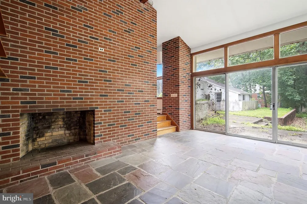 17 BROOKDALE DRIVE Cherry Hill, NJ 08034