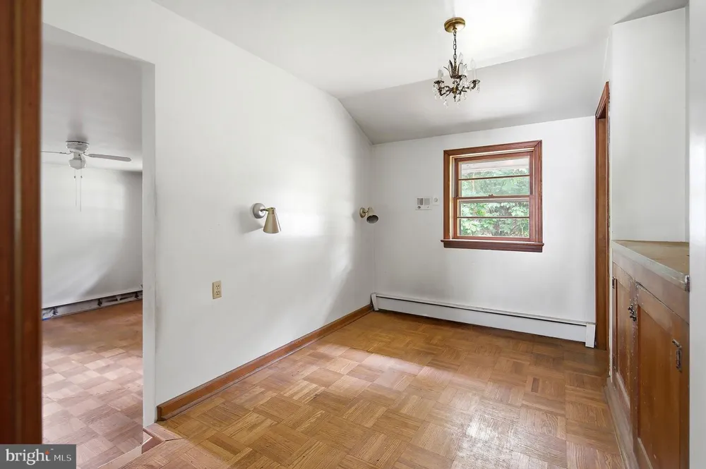 17 BROOKDALE DRIVE Cherry Hill, NJ 08034