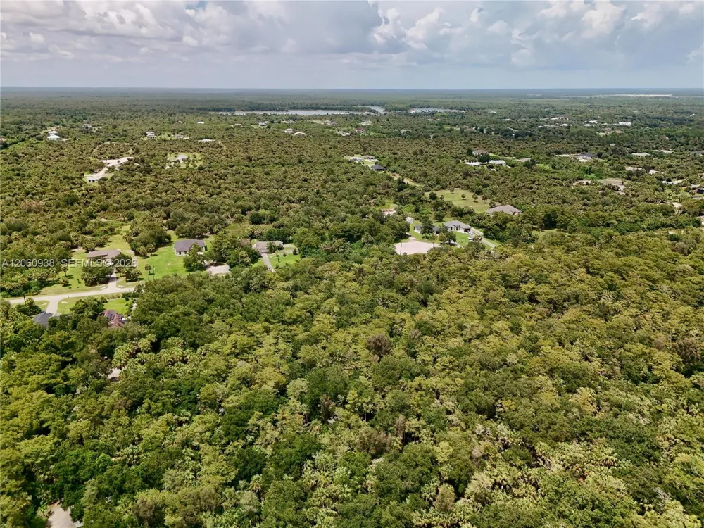 35th Ave NW Naples, FL 34120