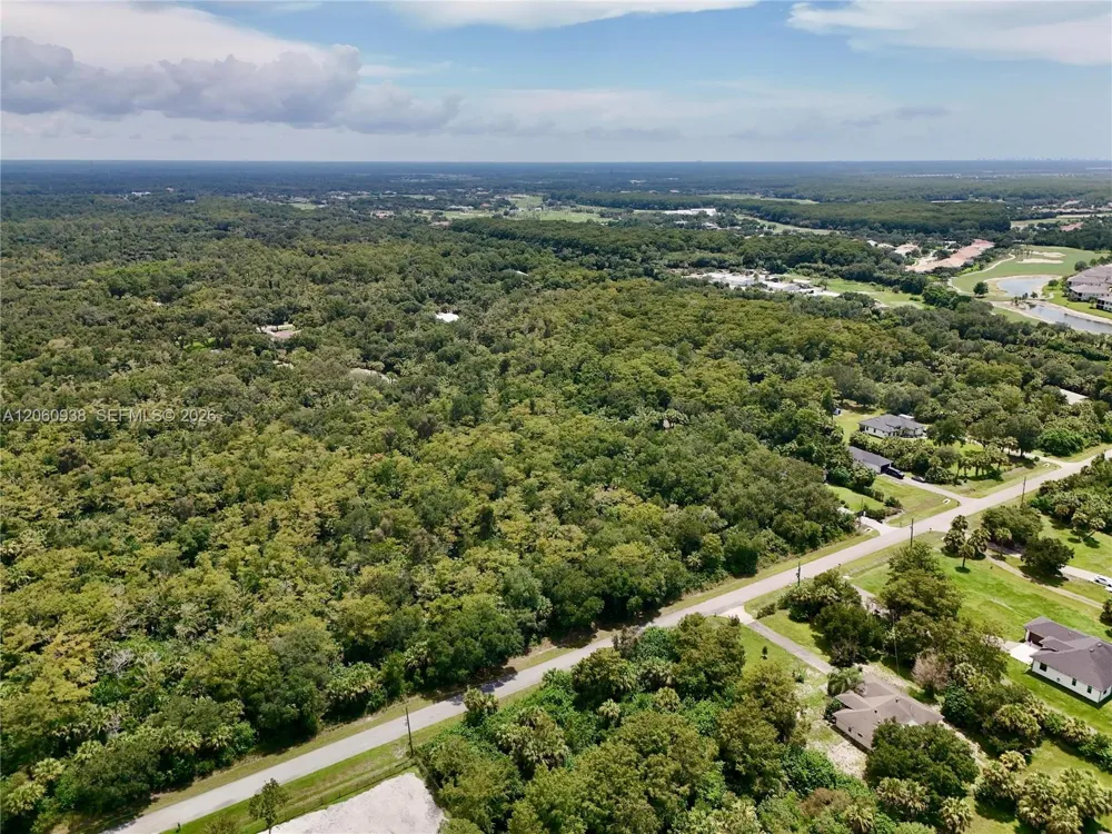 35th Ave NW Naples, FL 34120