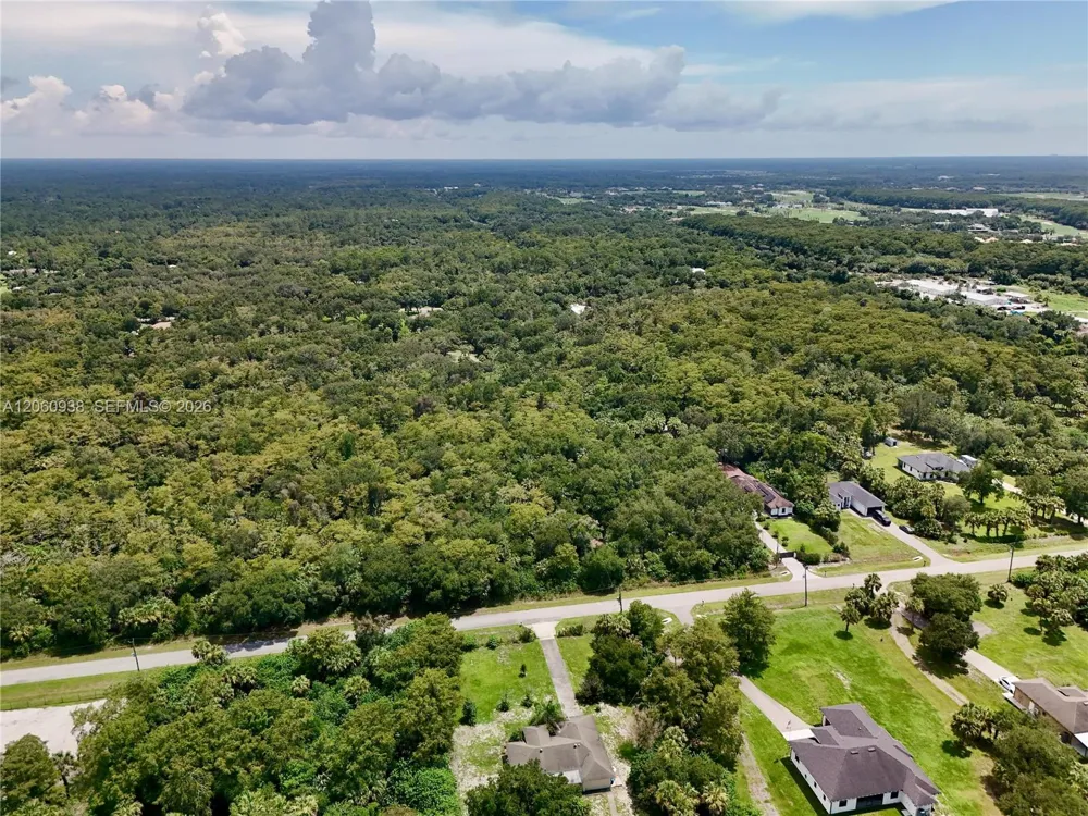 35th Ave NW Naples, FL 34120