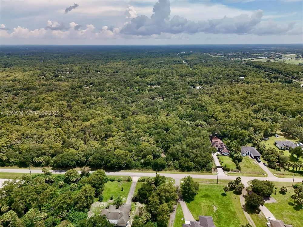35th Ave NW Naples, FL 34120