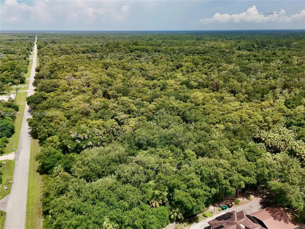 35th Ave NW Naples, FL 34120