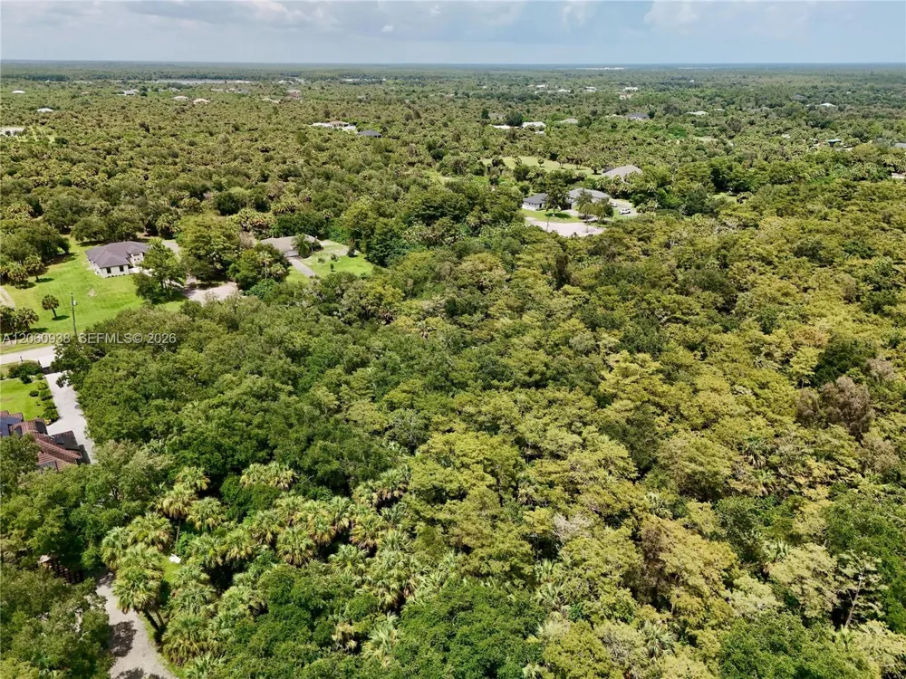 35th Ave NW Naples, FL 34120