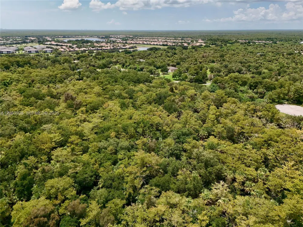 35th Ave NW Naples, FL 34120