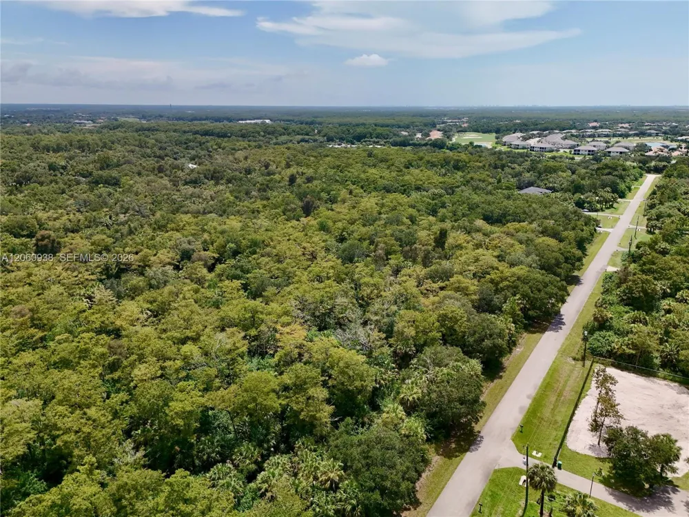 35th Ave NW Naples, FL 34120