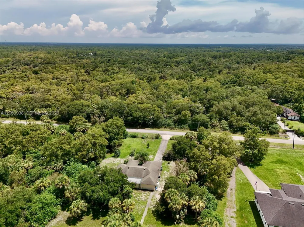35th Ave NW Naples, FL 34120