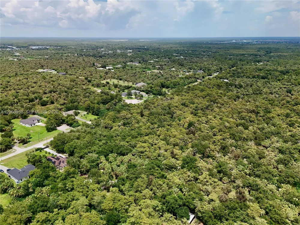 35th Ave NW Naples, FL 34120