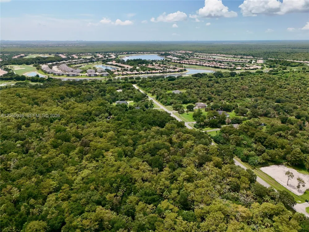 35th Ave NW Naples, FL 34120