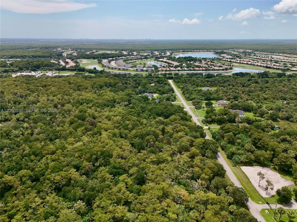 35th Ave NW Naples, FL 34120
