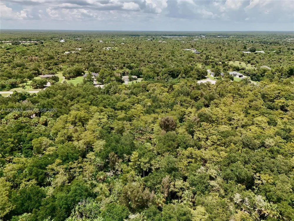 35th Ave NW Naples, FL 34120