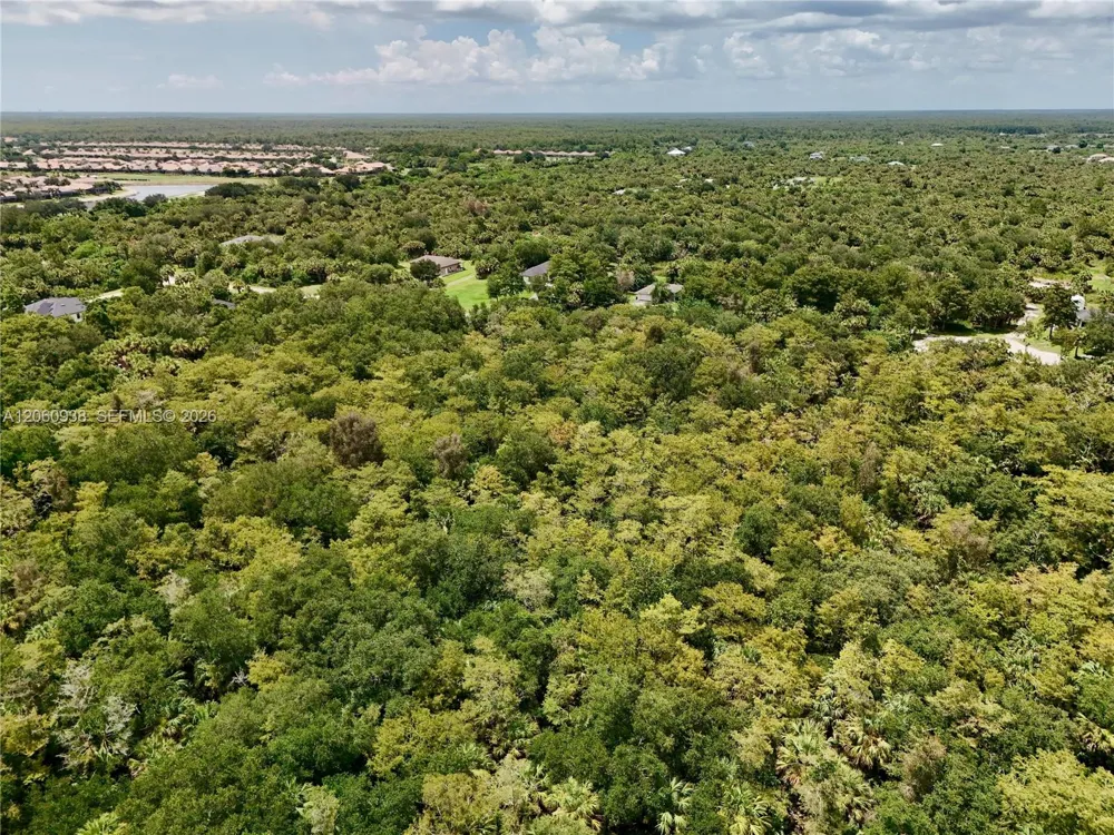 35th Ave NW Naples, FL 34120