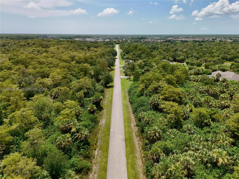 35th Ave NW Naples, FL 34120