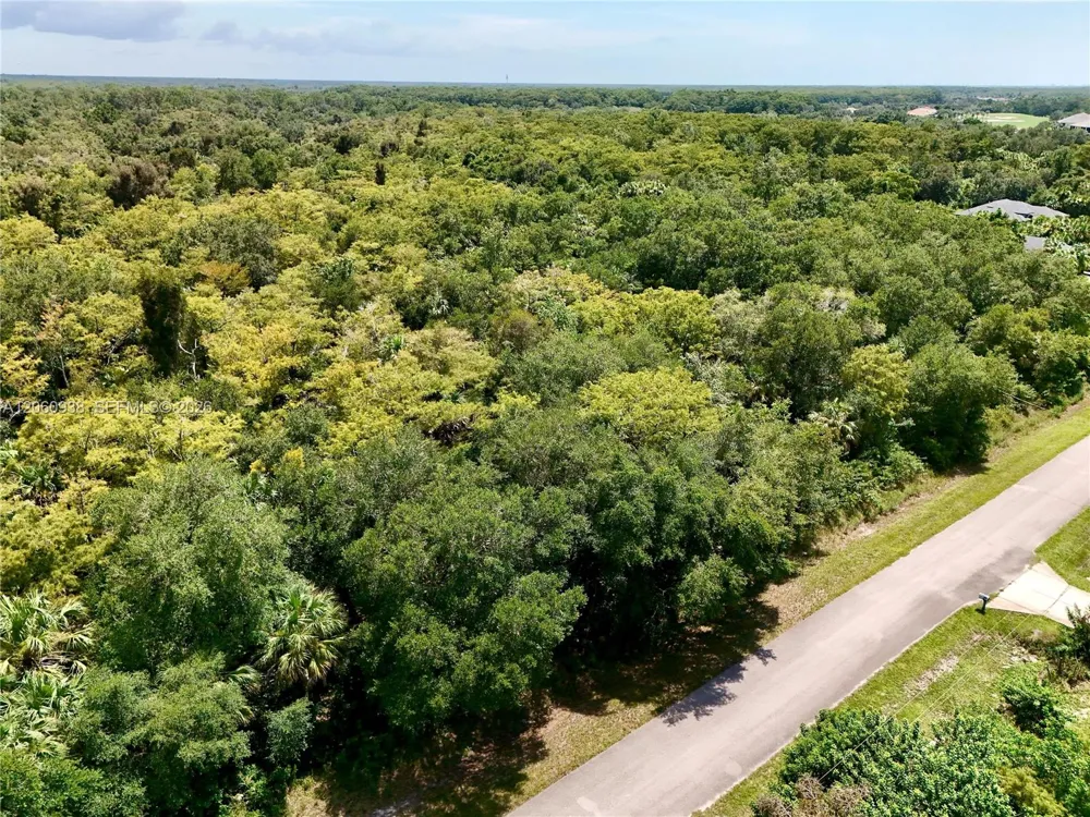 35th Ave NW Naples, FL 34120