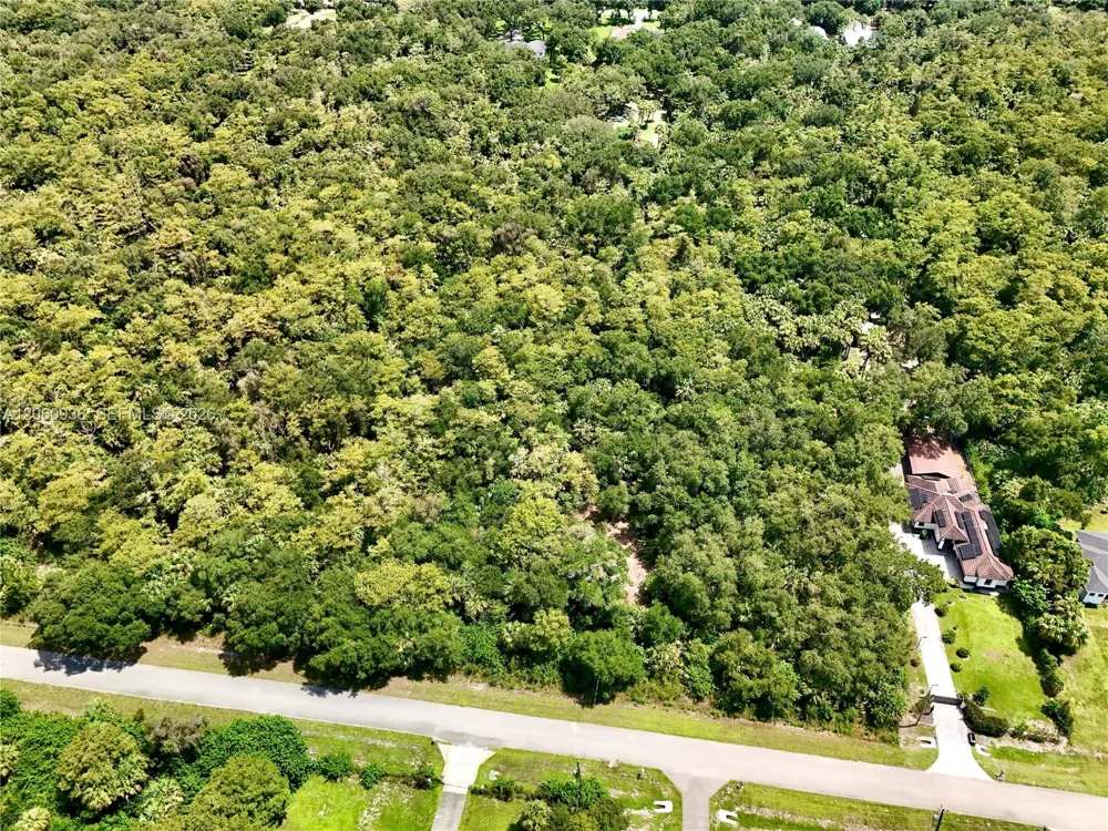35th Ave NW Naples, FL 34120