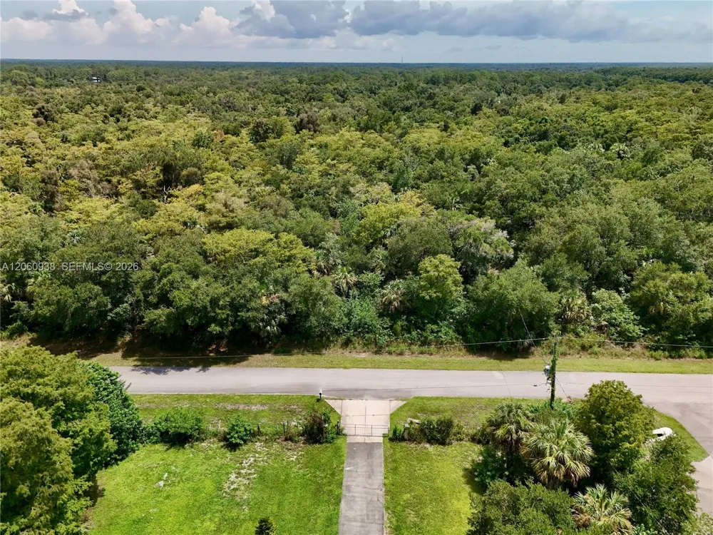 35th Ave NW Naples, FL 34120