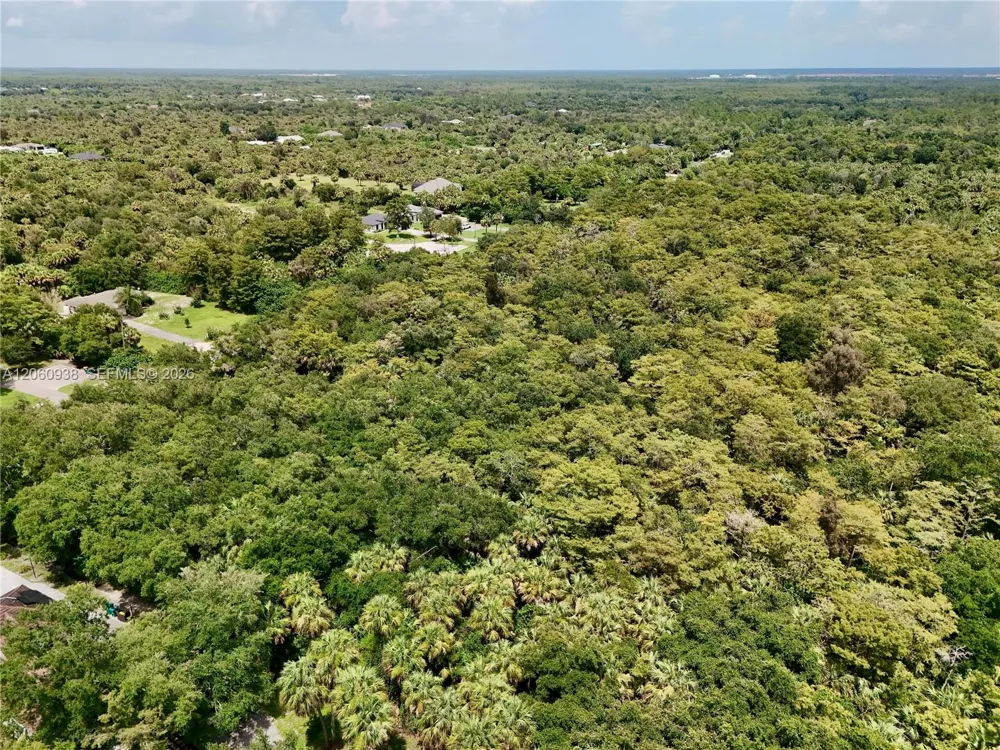 35th Ave NW Naples, FL 34120