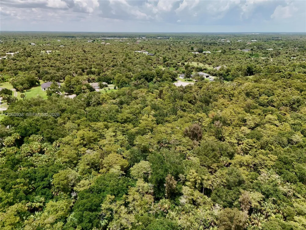 35th Ave NW Naples, FL 34120