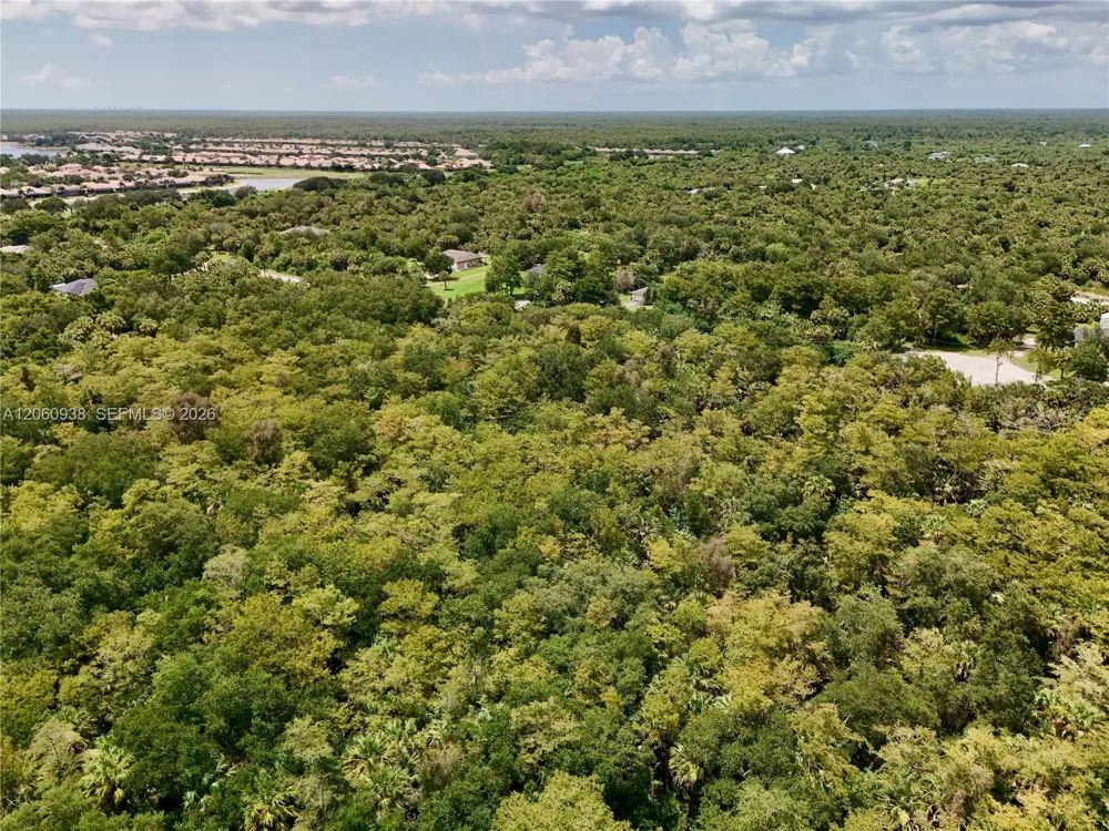 35th Ave NW Naples, FL 34120