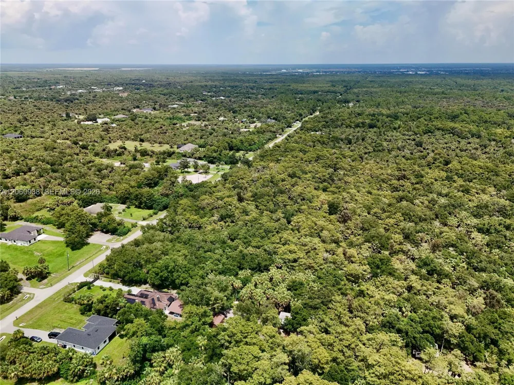 35th Ave NW Naples, FL 34120