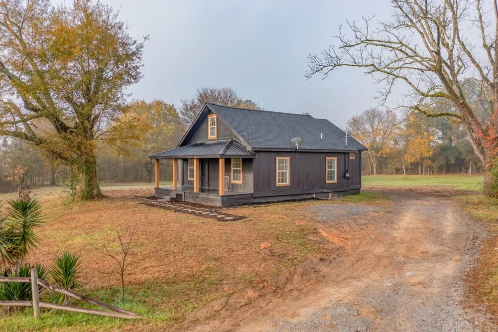 2499 Sugar Creek Road Crandall, GA 30711