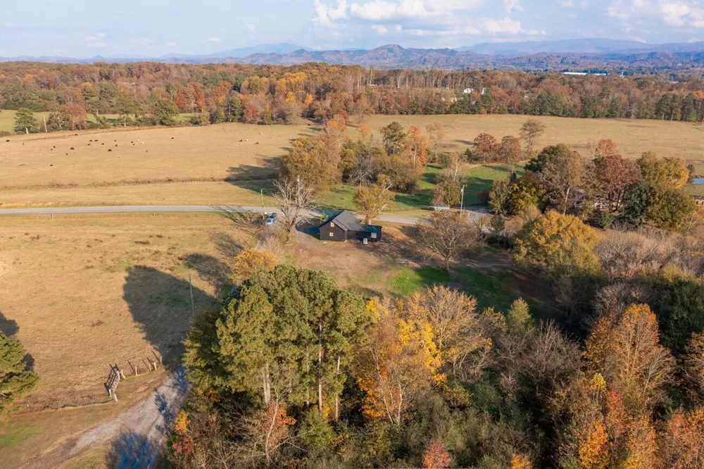 2499 Sugar Creek Road Crandall, GA 30711
