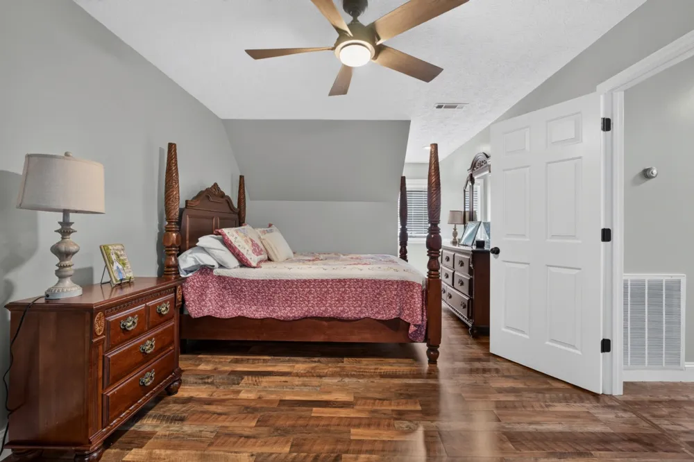 258 Oak Place Dr Smithville, TN 37166