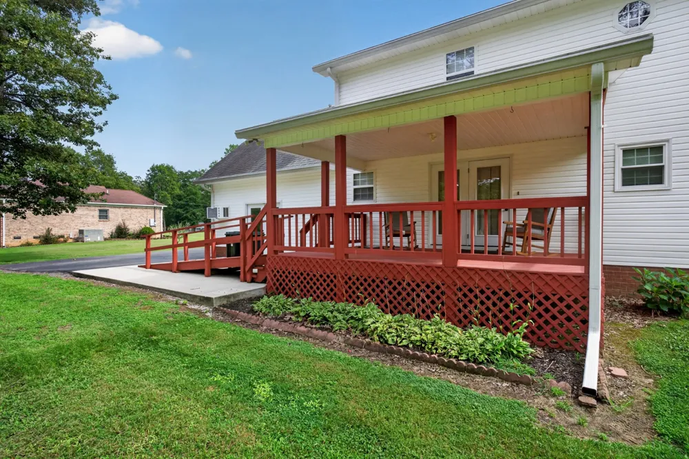 258 Oak Place Dr Smithville, TN 37166