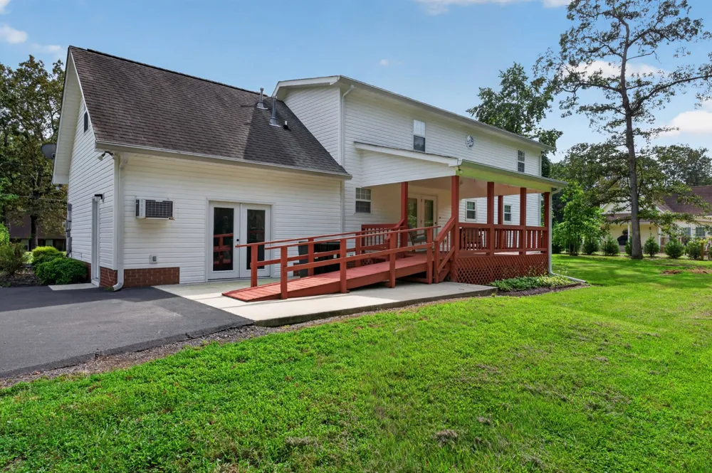 258 Oak Place Dr Smithville, TN 37166