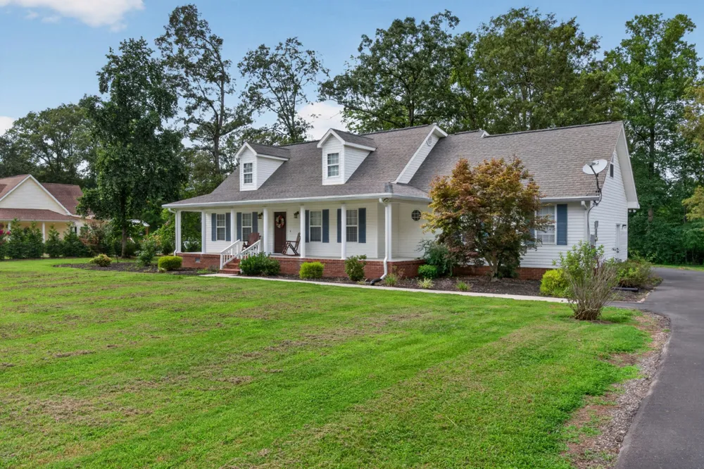 258 Oak Place Dr Smithville, TN 37166