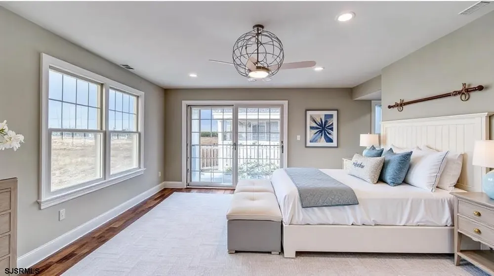 8 Neptune Dr Somers Point, NJ 08244