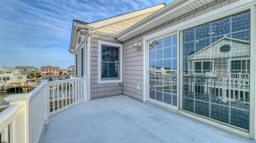 8 Neptune Dr Somers Point, NJ 08244