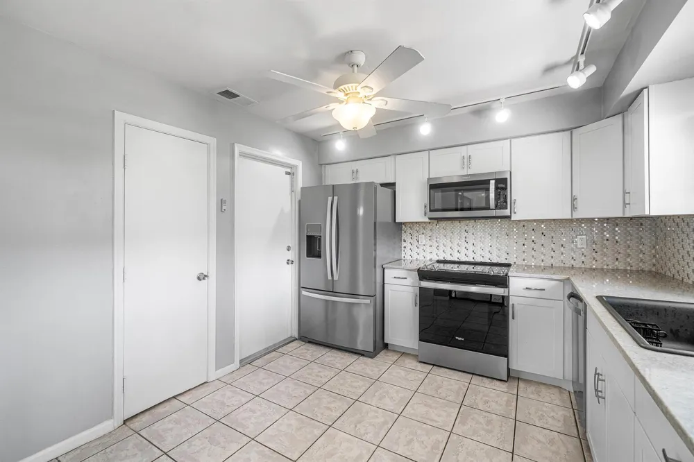 9945 PAPAYA TREE TRAIL #B Boynton Beach, FL 33436