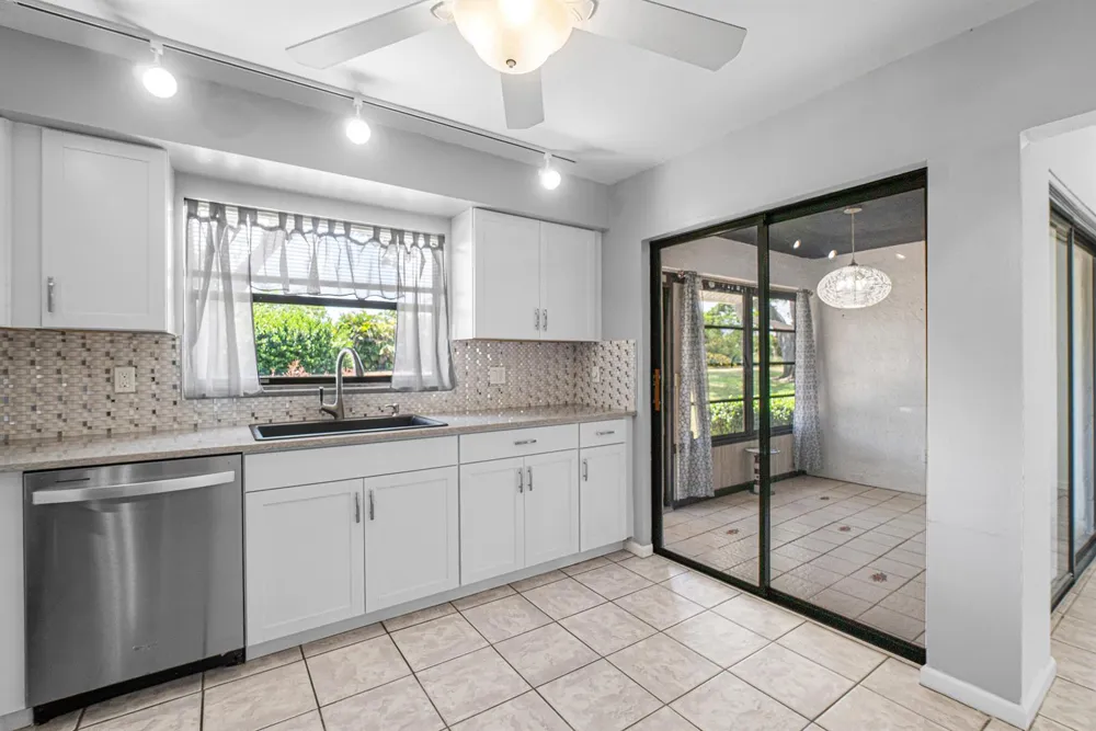 9945 PAPAYA TREE TRAIL #B Boynton Beach, FL 33436