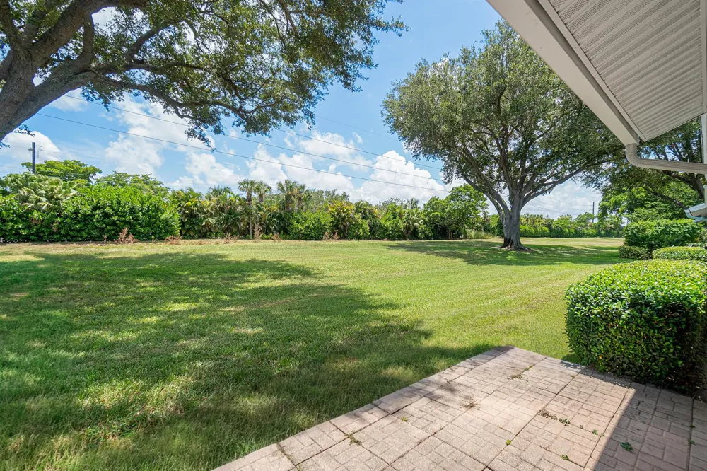 9945 PAPAYA TREE TRAIL #B Boynton Beach, FL 33436