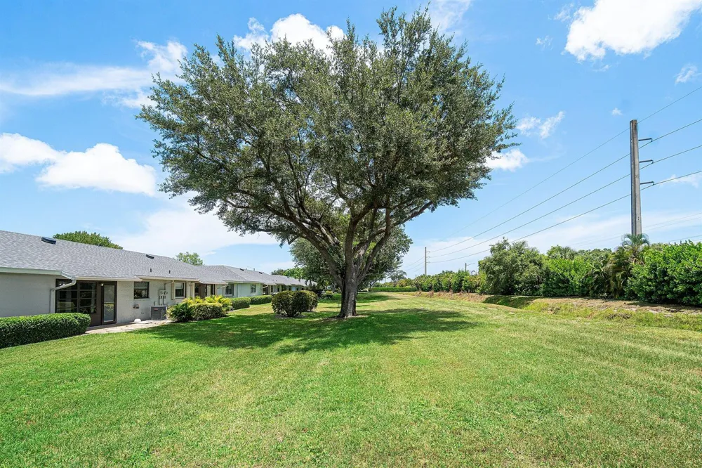 9945 PAPAYA TREE TRAIL #B Boynton Beach, FL 33436
