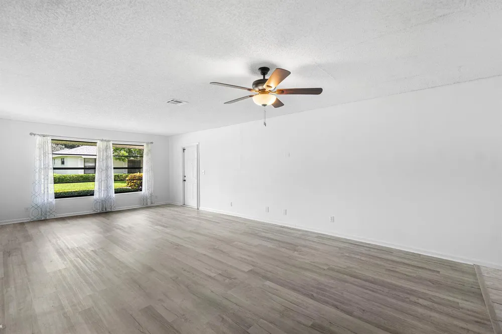 9945 PAPAYA TREE TRAIL #B Boynton Beach, FL 33436