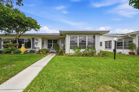 8621 NW 10th Street