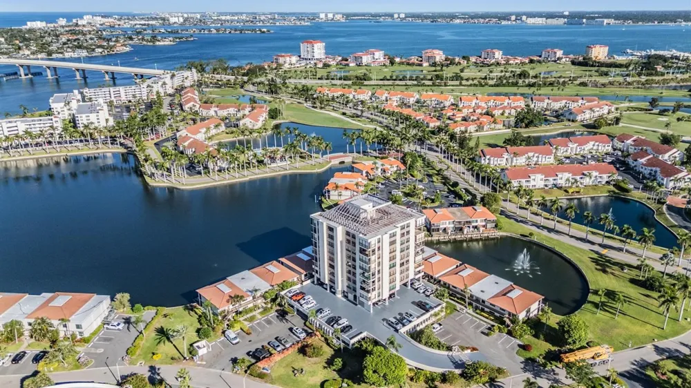 6294 BAHIA DEL MAR CIRCLE #107 St Petersburg, FL 33715