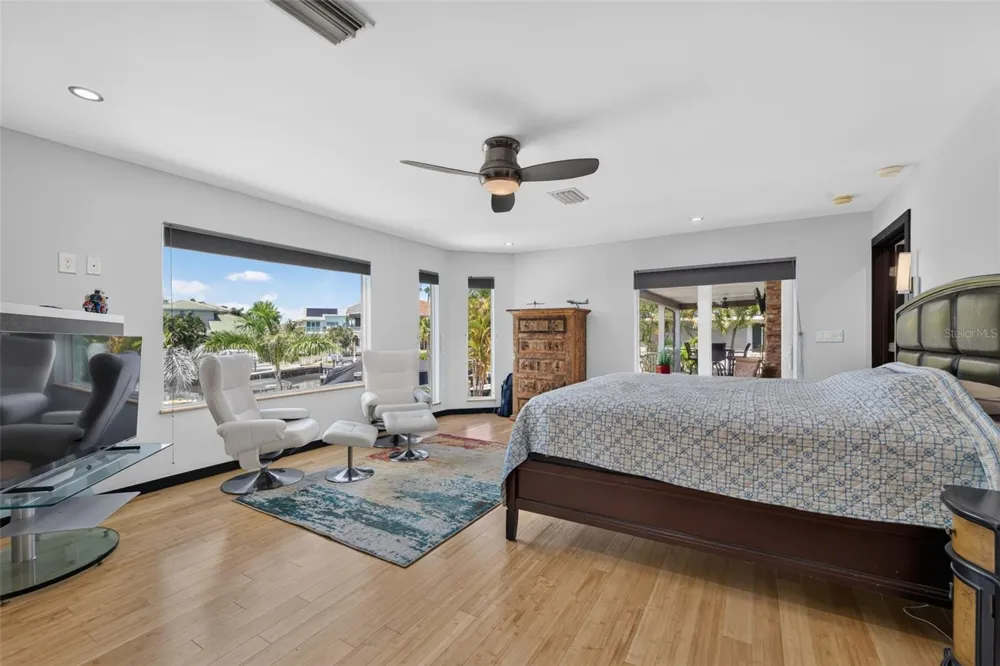 113 7TH STREET E St Petersburg, FL 33715