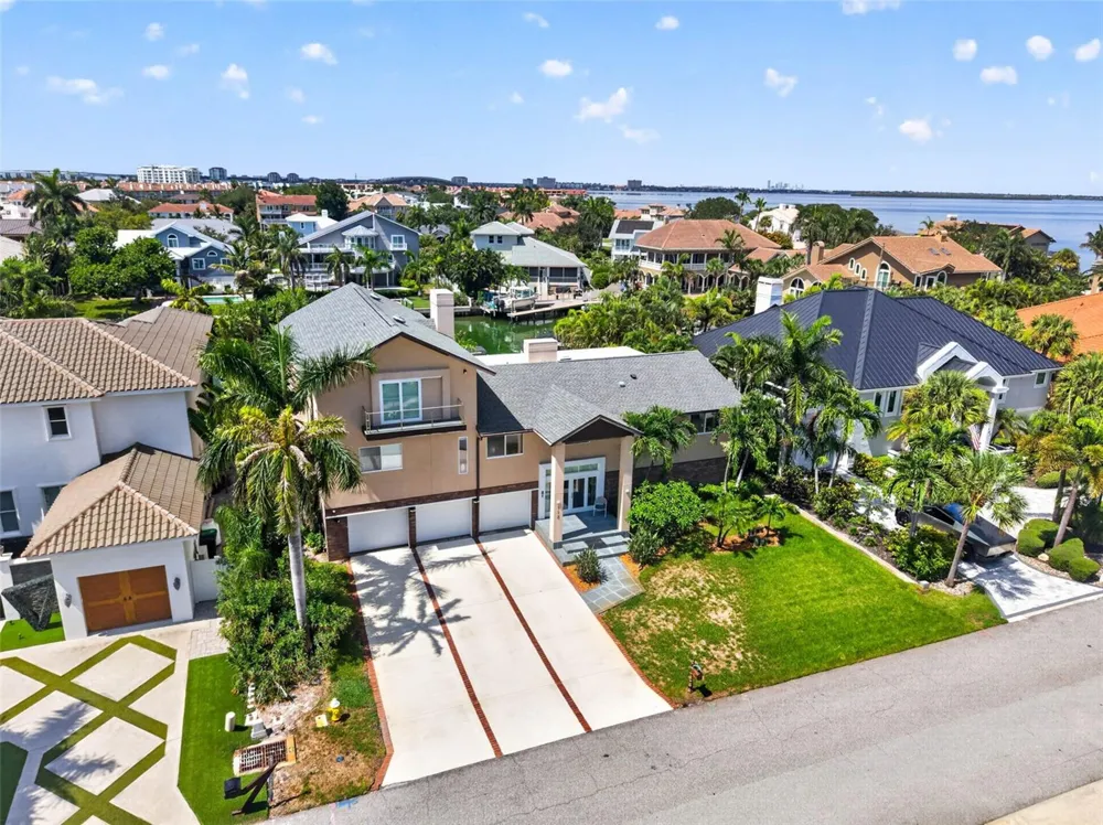 113 7TH STREET E St Petersburg, FL 33715