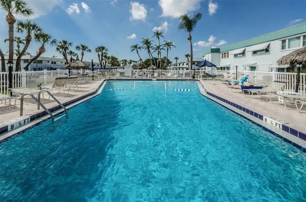 5217 81ST STREET #11 St Petersburg, FL 33709