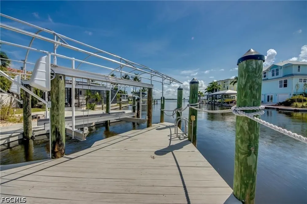 Bruce Street Matlacha, FL 33993