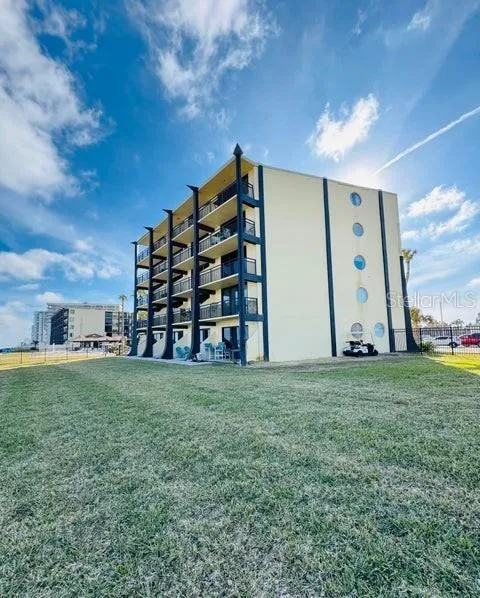 2301 S ATLANTIC AVENUE #303 Daytona Beach Shores, FL 32118