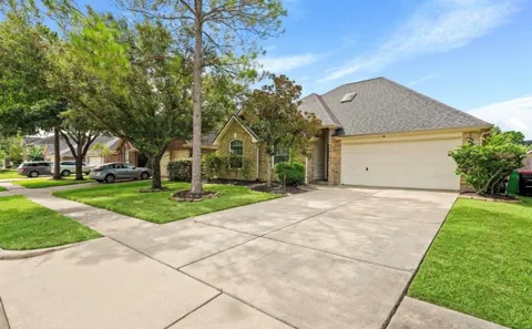 3106 Valley Court
